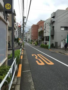NS6ビルの外観