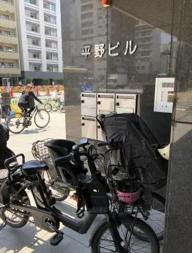 平野ビルの外観