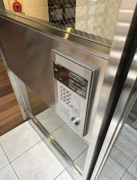 南麻布スキップフラットの外観