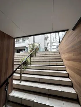 南麻布スキップフラットの外観