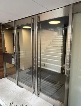 南麻布スキップフラットの外観
