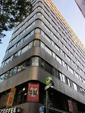 エクレ新宿ビルの外観