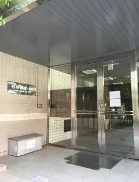 岩﨑錦町ビルの外観