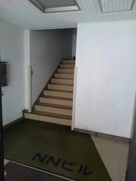 NNビルの外観