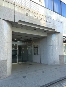立川クレストビルの外観