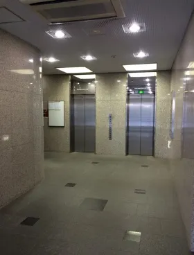 立川クレストビルの外観