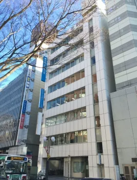 立川東京海上日動ビルの外観
