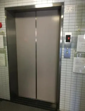 A-ONEビルの外観