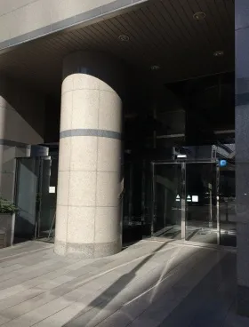 A1ビルの外観