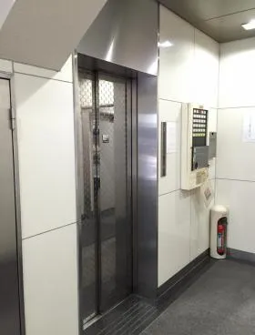 共同ビル(新本町)の外観