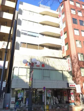 立川わかぐさビルの外観