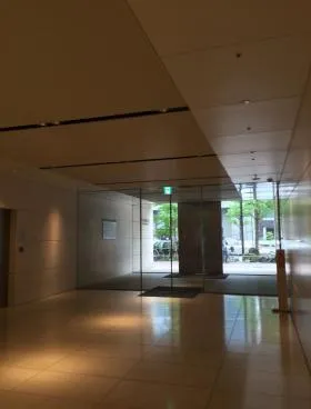 日土地銀座ビルの外観