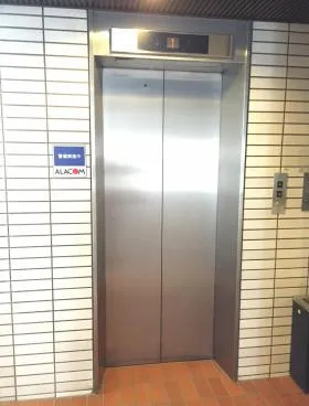 京橋ポイントビルの外観