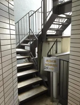 京橋ポイントビルの外観