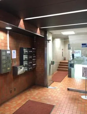 高野ビルの外観