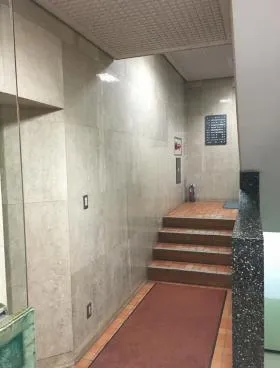 高野ビルの外観