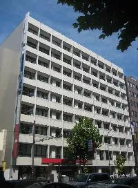 日本生命新橋ビルの外観