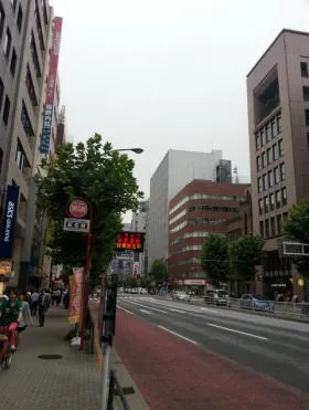 日本生命新橋ビルの外観