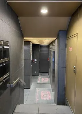 入来ビルの外観