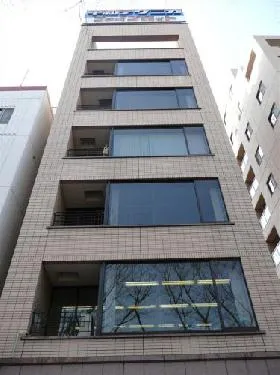 平和MKビルの外観
