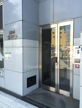 東京リアル宝町ビルの外観