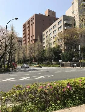 Uビルの外観
