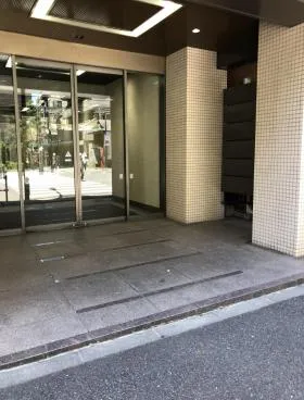 KAGURAZAKA VIGAS(旧:日新)ビルの外観