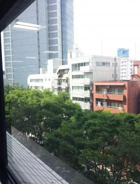 藤澤A・B棟ビルの外観