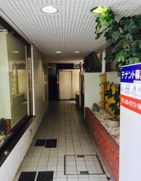 カテリーナ柳通りビルの外観