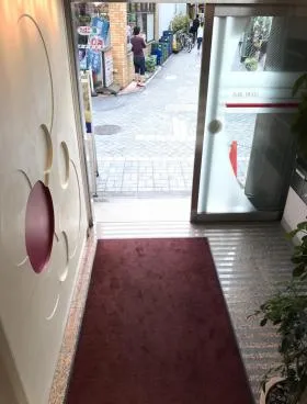 泉ビルの外観