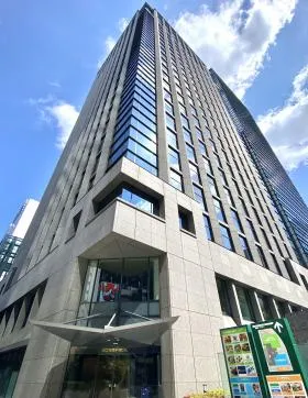 日土地西新宿ビルの外観