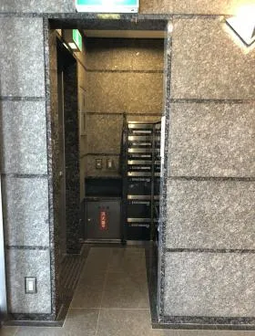 KS15ビルの外観