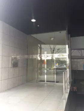 JRE西新宿テラス(旧:新和ビルディング)の外観
