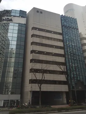 JRE西新宿テラス(旧:新和ビルディング)の外観
