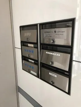 新富HJビルの外観