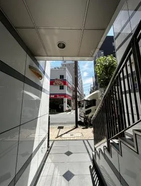 新富HJビルの外観
