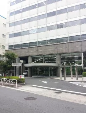 ヤマタネビルの外観