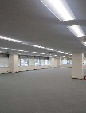 ヤマタネビルの外観