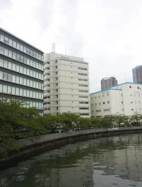 ヤマタネビルの外観