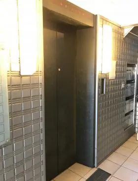 ルミエールビルの外観
