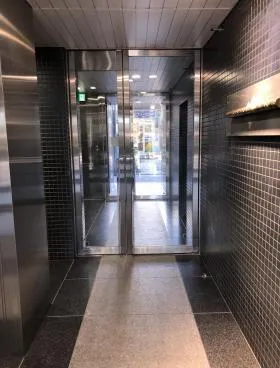 亀戸東口駅前ビルの外観