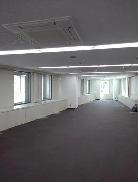 マニュライフプレイス九段南の外観