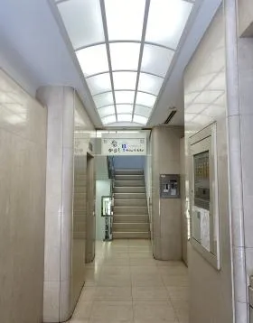 銀座西五番館ビルの外観