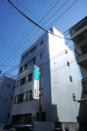 KUMAKIビルの外観