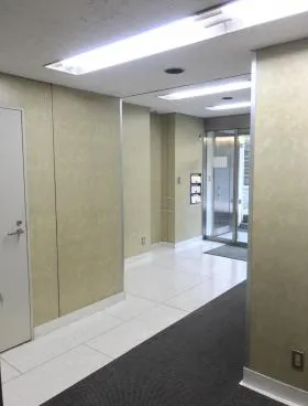 永田町パレスサイドビルの外観