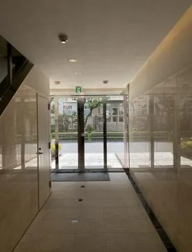 東越六番町ビルの外観