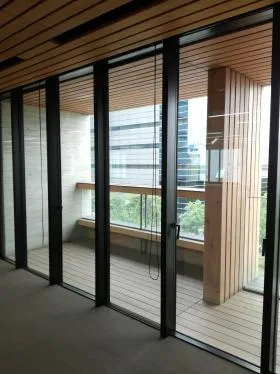 木材会館の外観