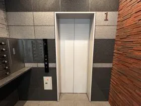 得水ビルの外観