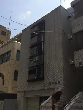 福岡ビルの外観