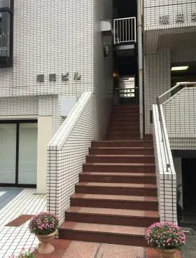 福岡ビルの外観